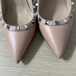 Valentino nude pumps